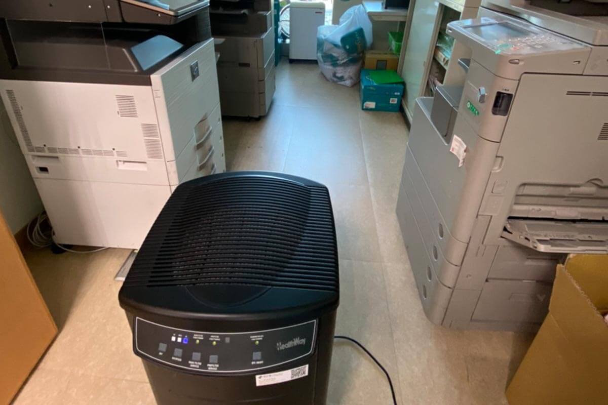 同時透過普印通租用商務印表機及 Healthway 空氣清淨機