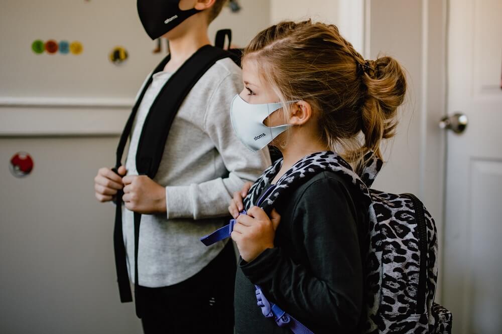 幼兒無法久戴口罩，是易感染的高風險群，更需要環境防護